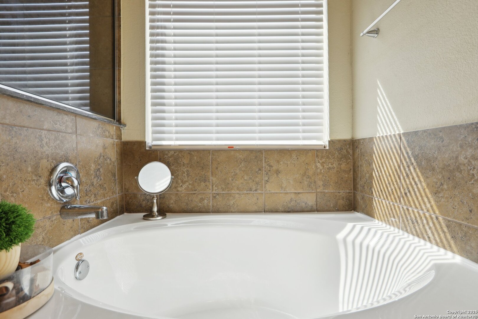 574 Hot Spring Valley