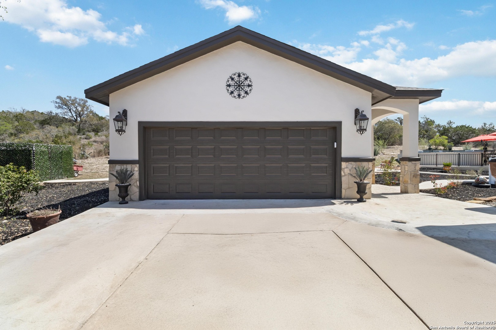 1580 W COUNTY RD 2801 E
