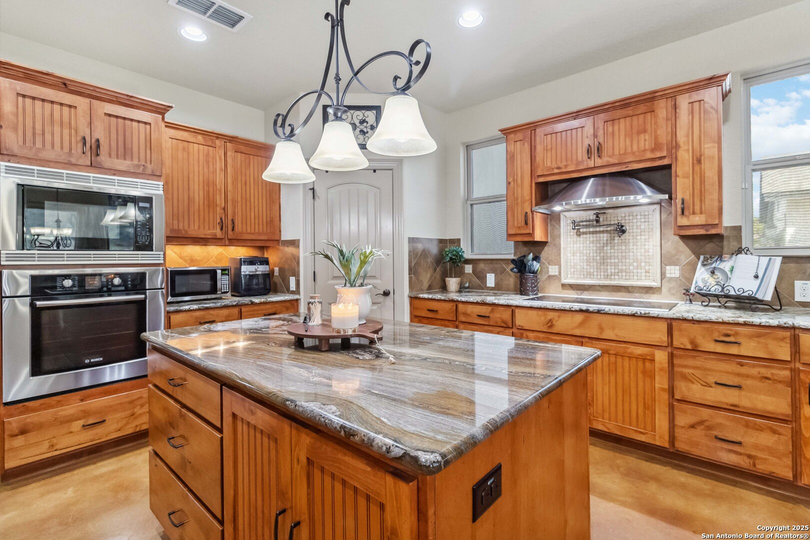 1580 W COUNTY RD 2801 E