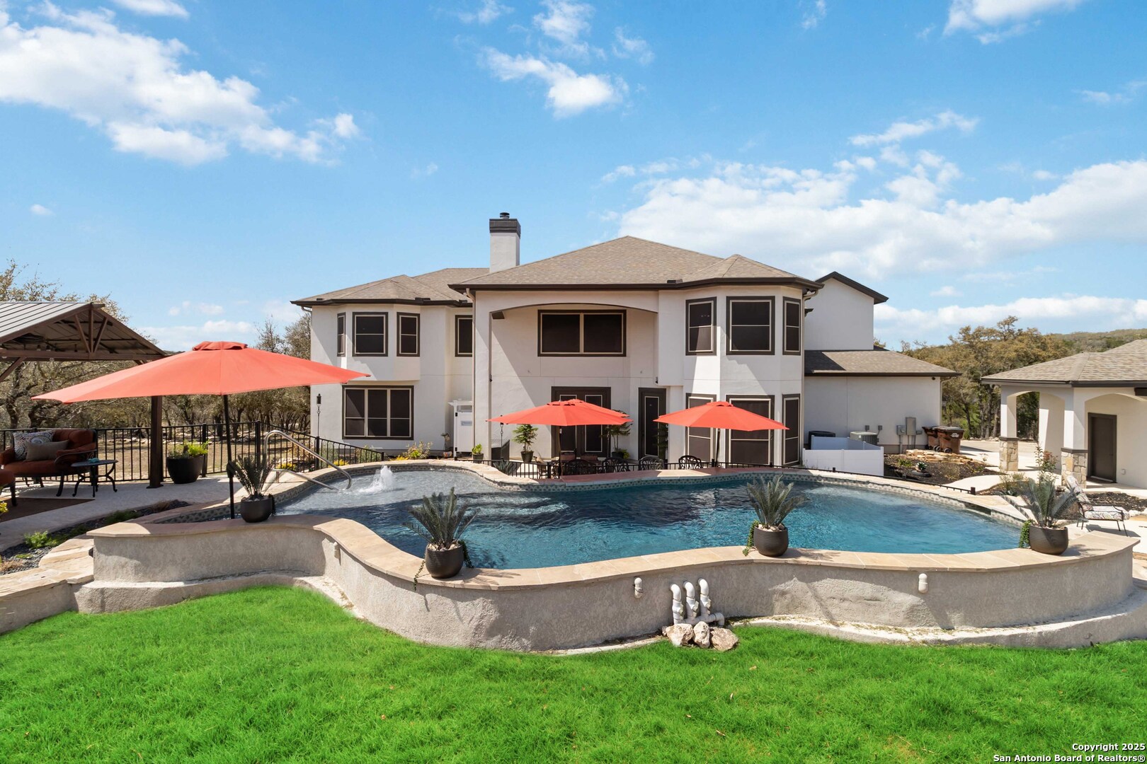 1580 W COUNTY RD 2801 E
