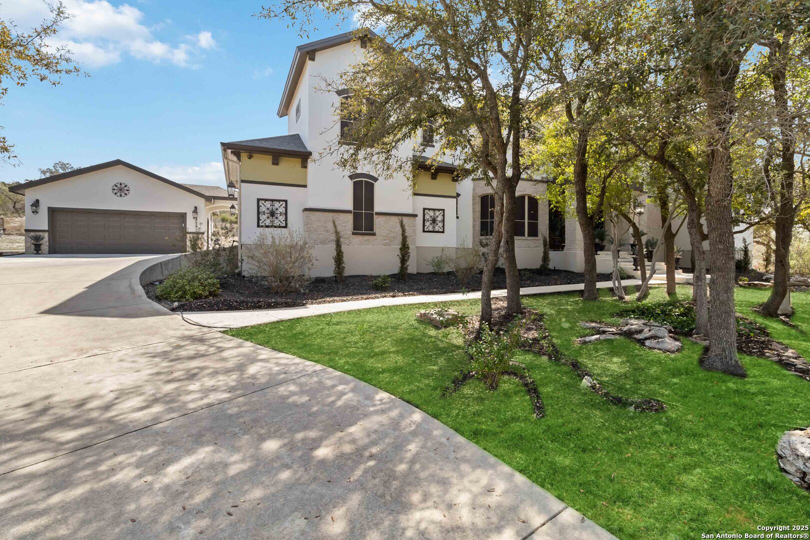 1580 W COUNTY RD 2801 E