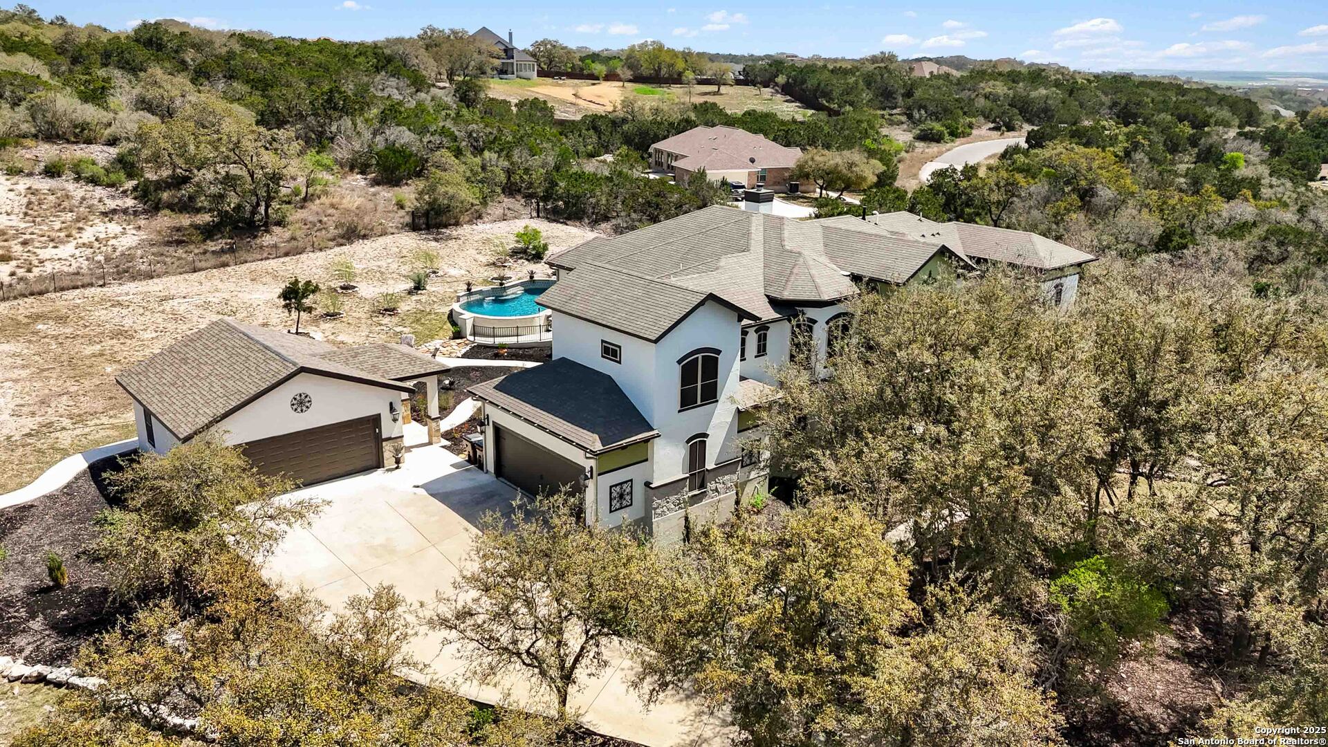 1580 W COUNTY RD 2801 E