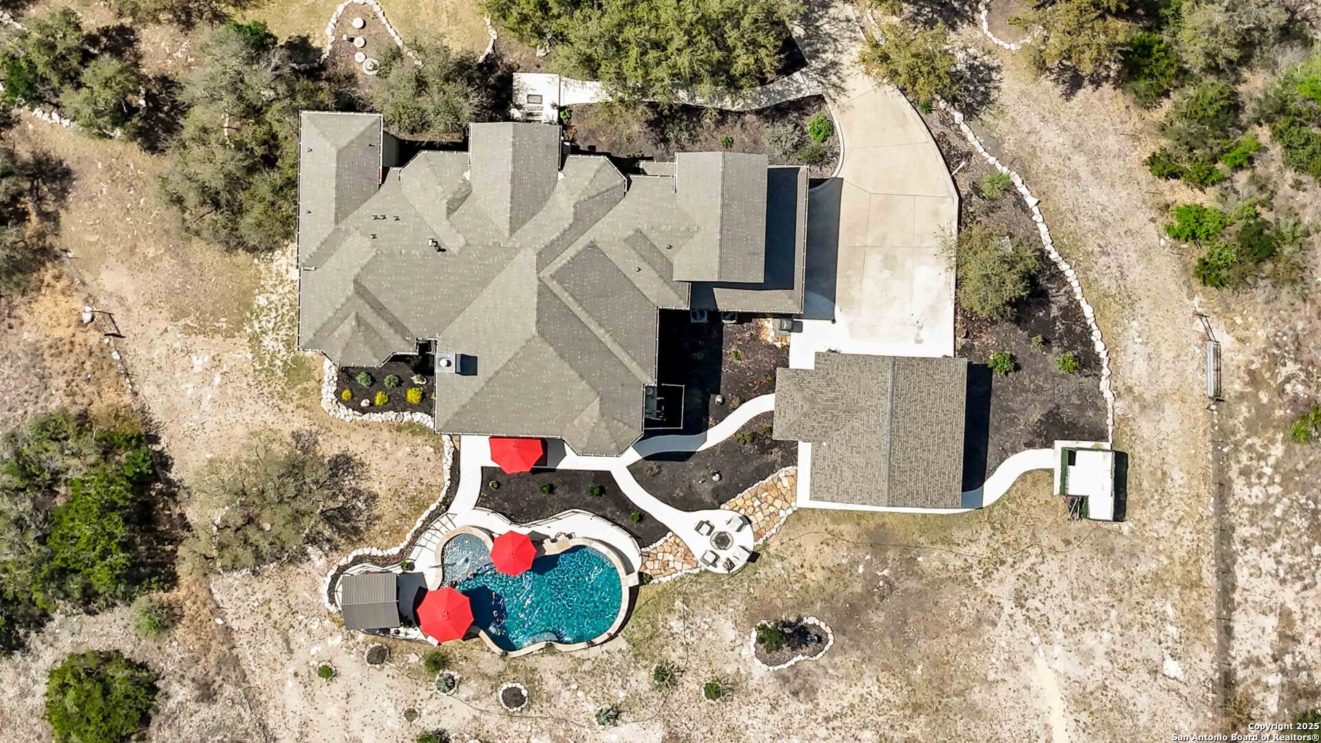 1580 W COUNTY RD 2801 E