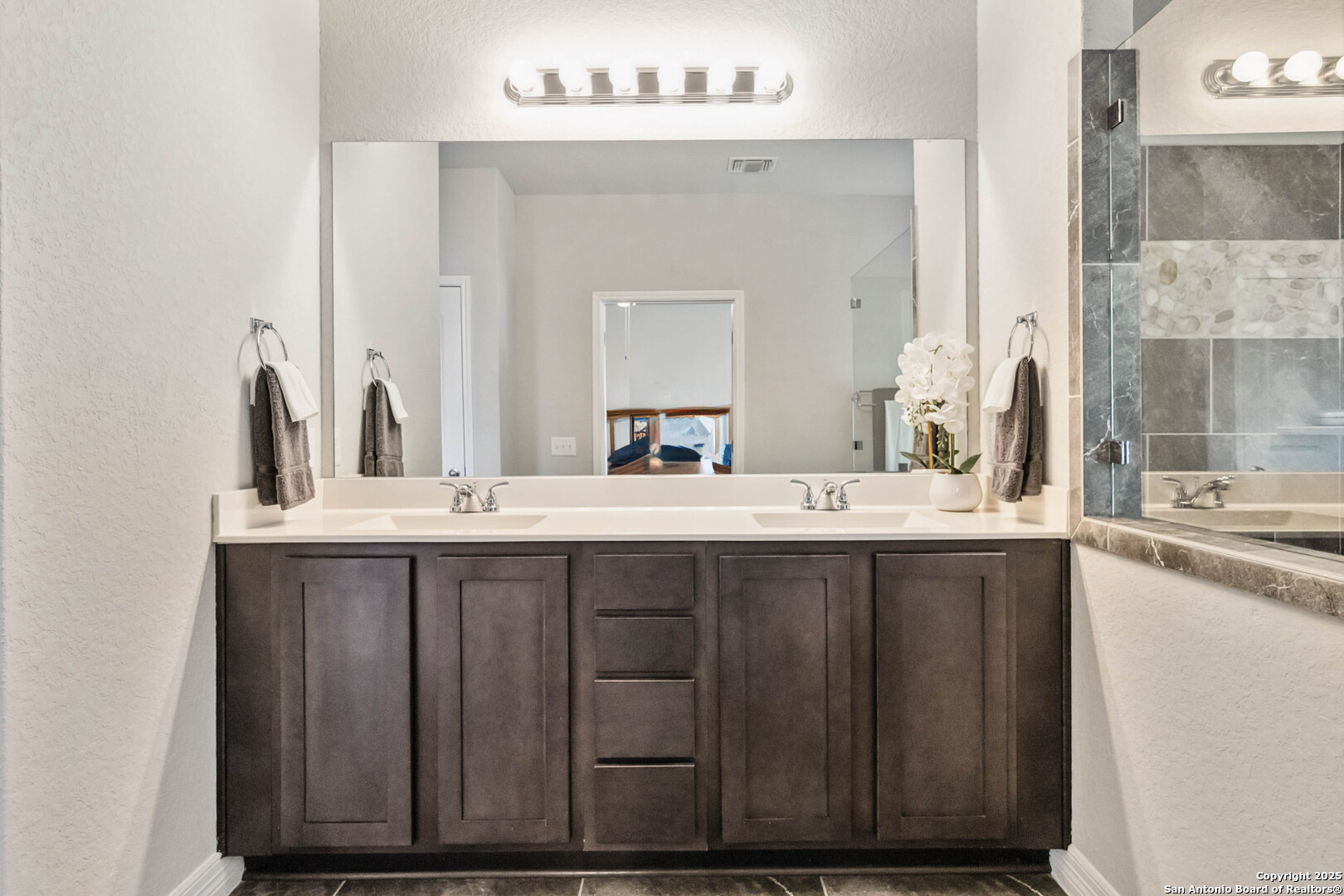 13869 Chester Knoll