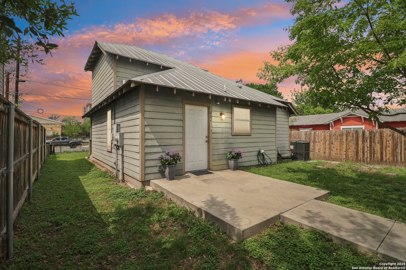 602 W Euclid