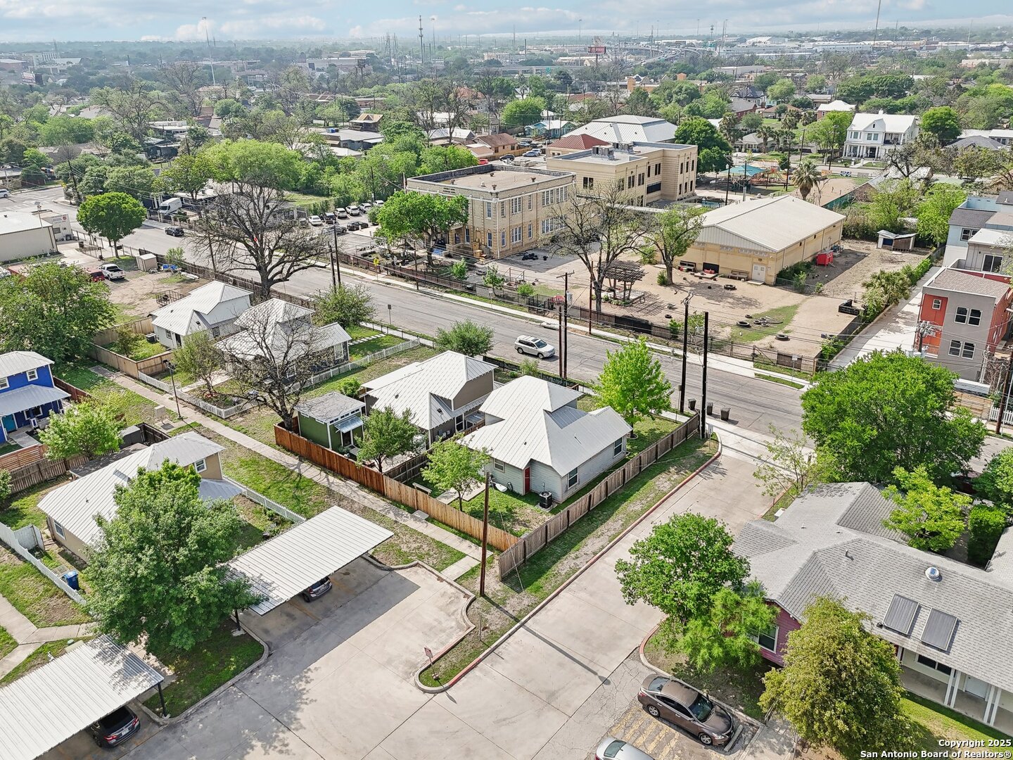602 W Euclid