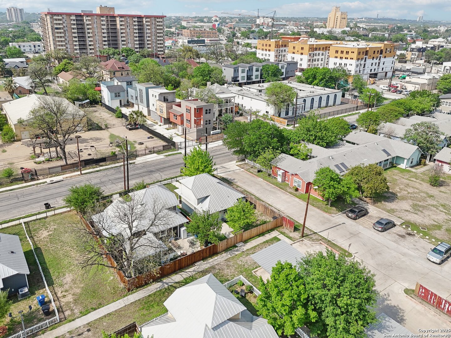 602 W Euclid