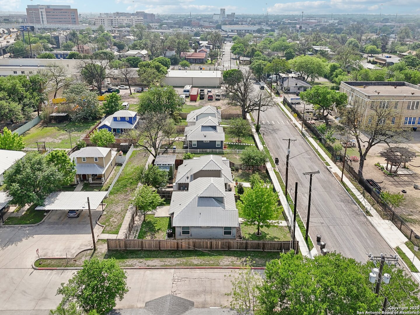 602 W Euclid