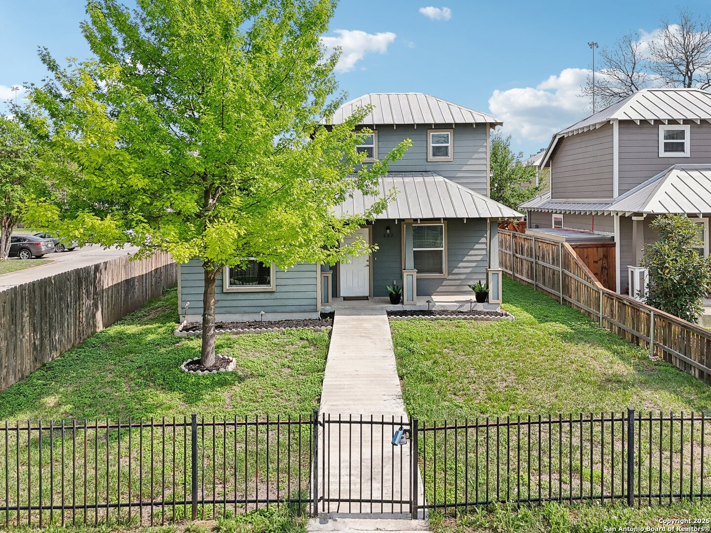 602 W Euclid
