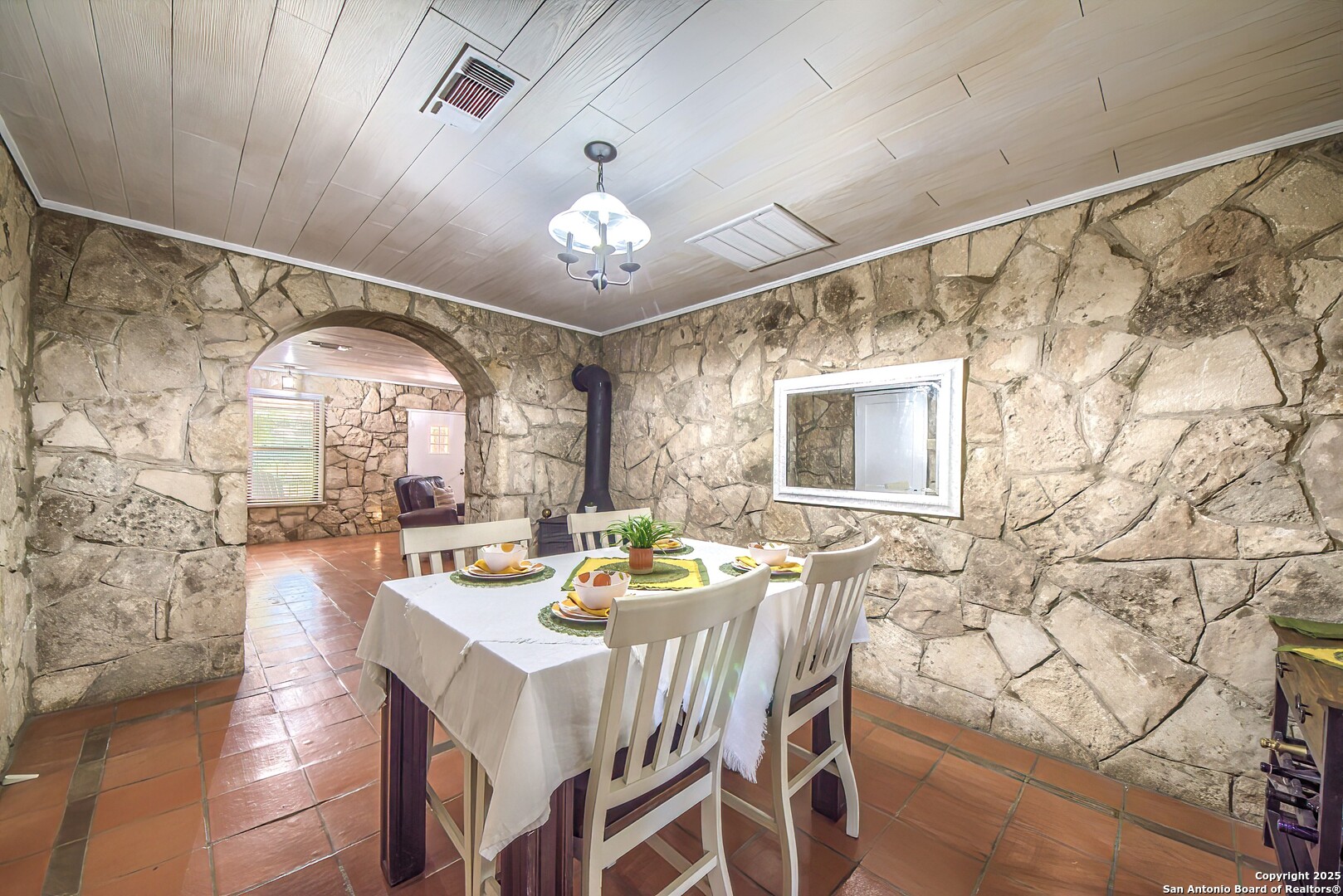 6986 County Road 271