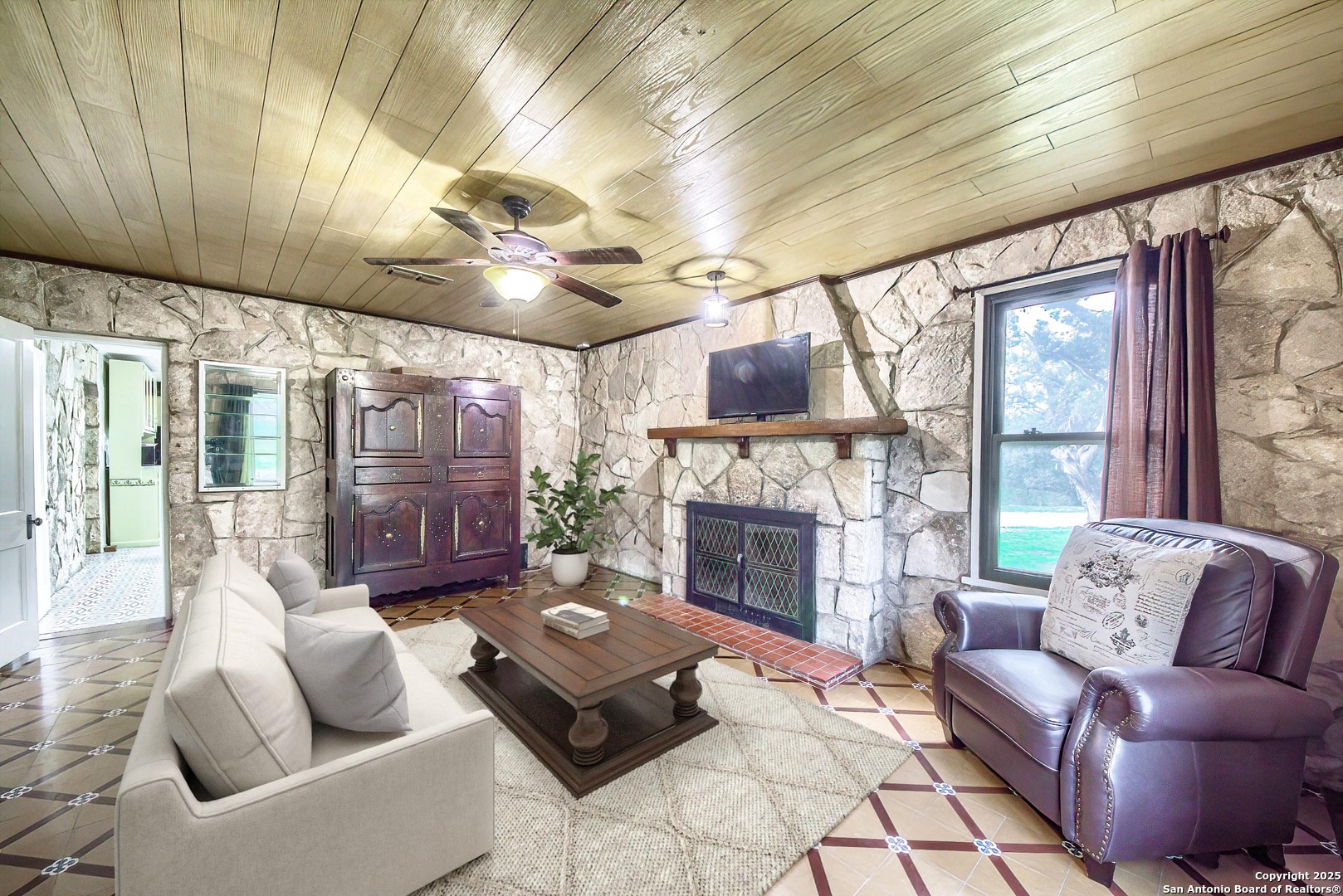 6986 County Road 271