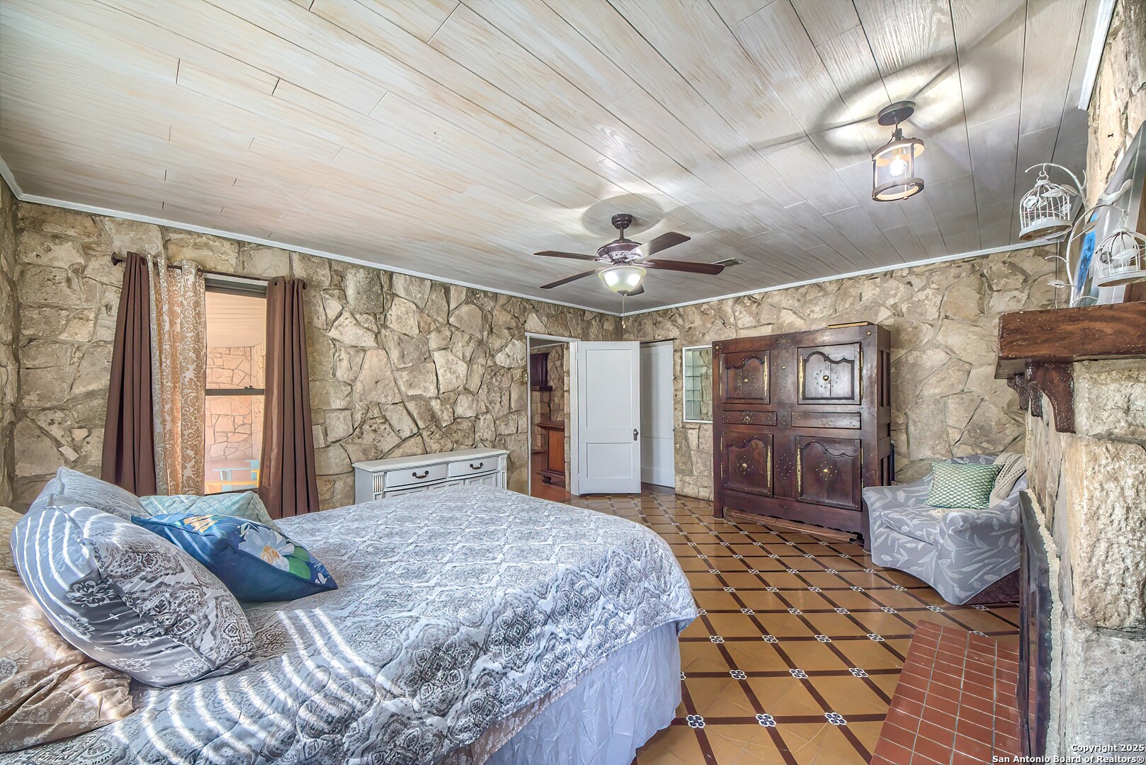 6986 County Road 271