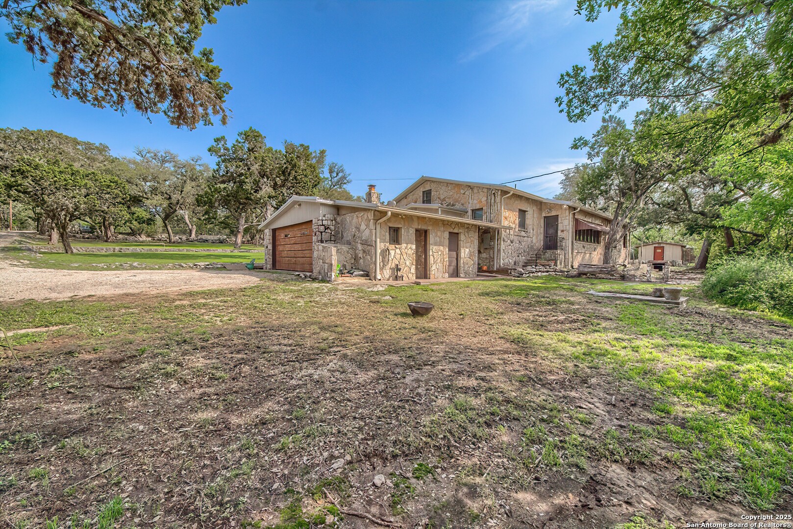 6986 County Road 271