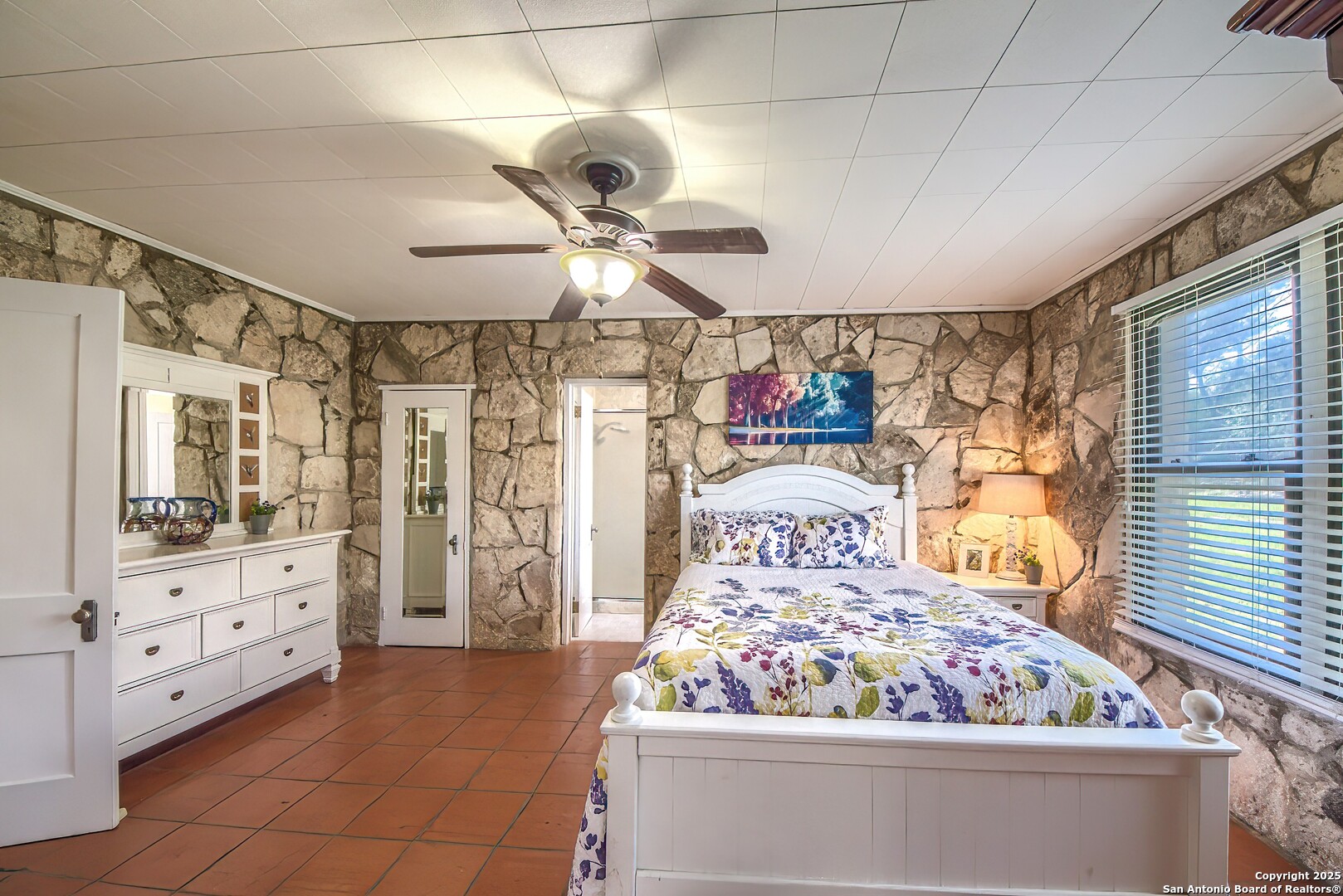 6986 County Road 271