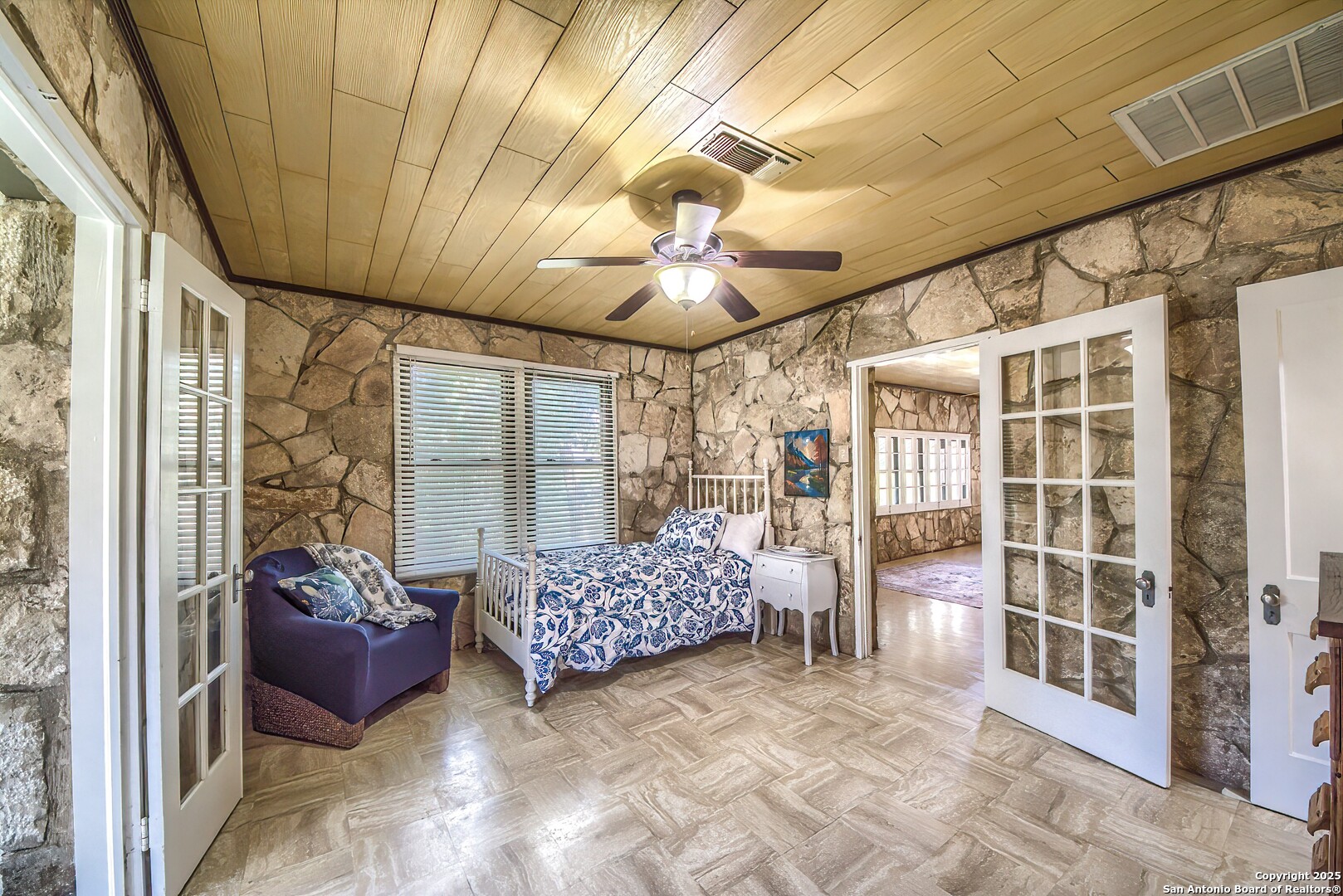 6986 County Road 271