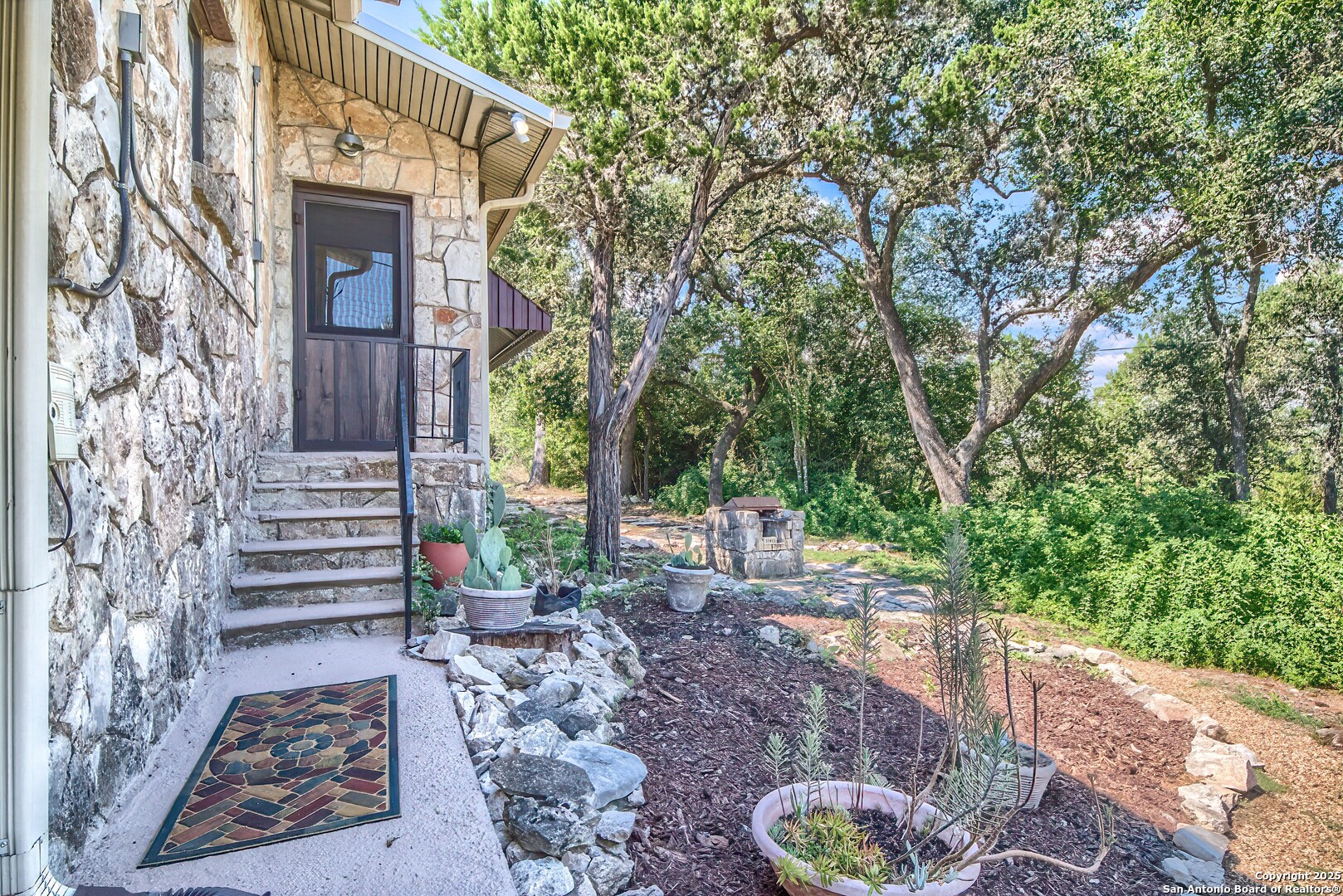 6986 County Road 271