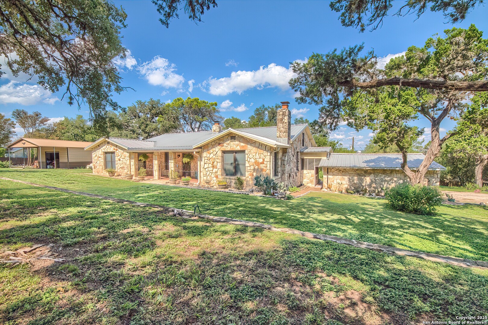 6986 County Road 271