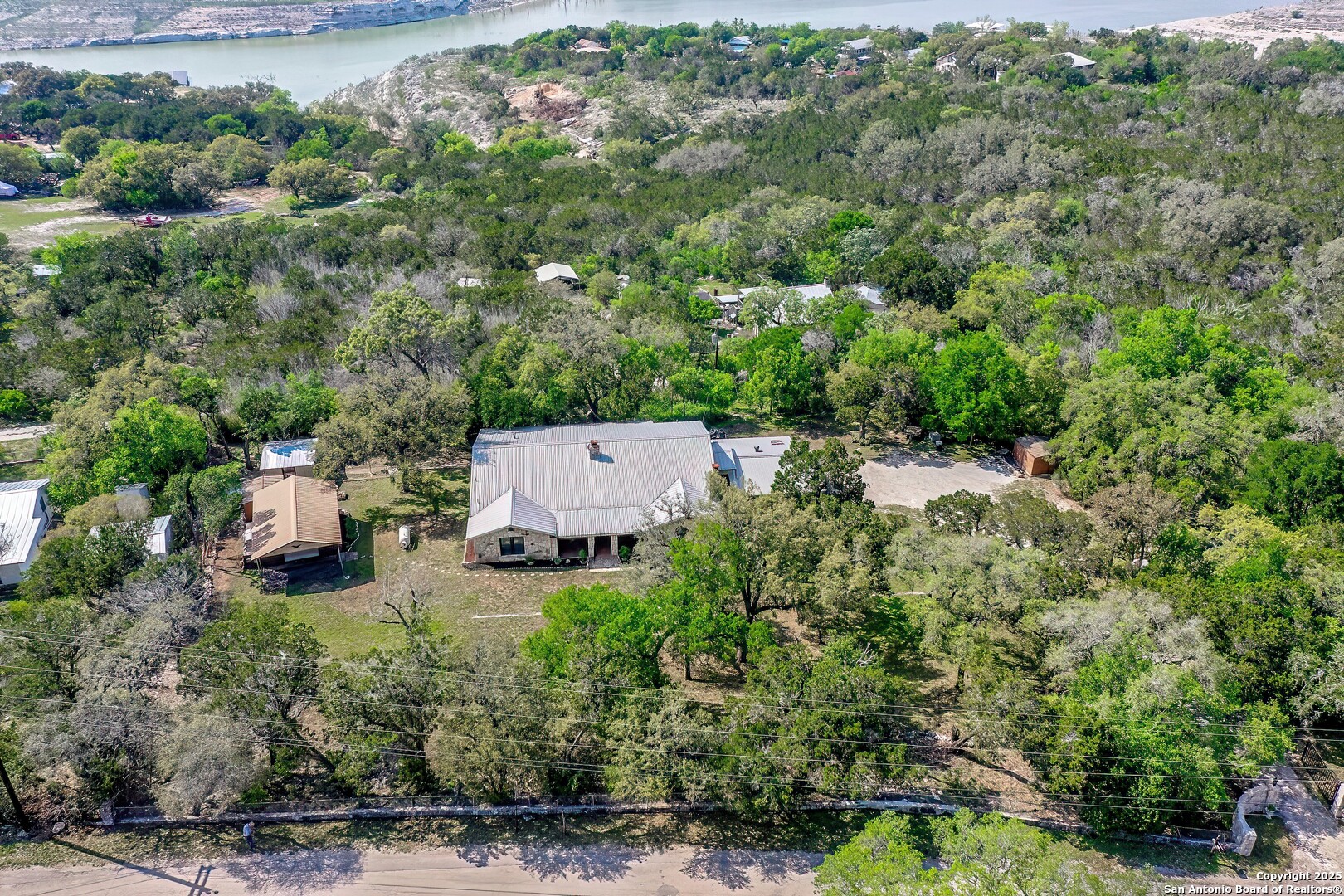 6986 County Road 271