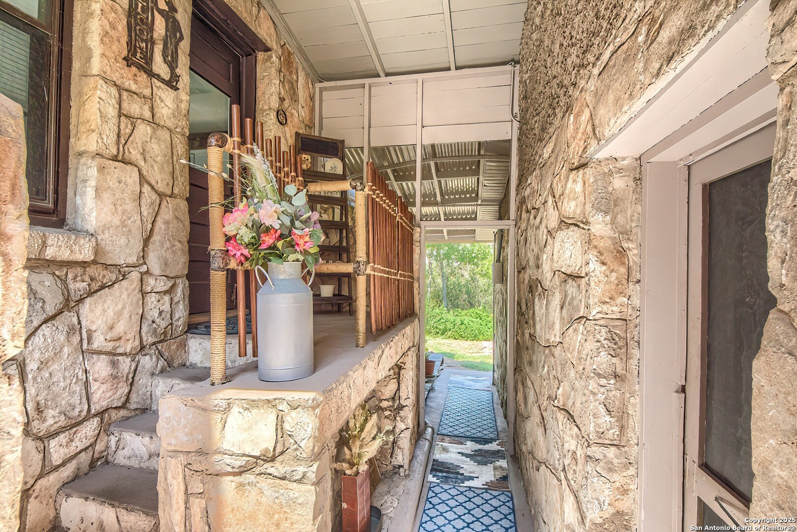 6986 County Road 271