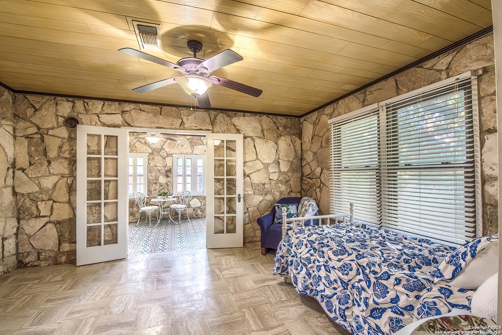 6986 County Road 271