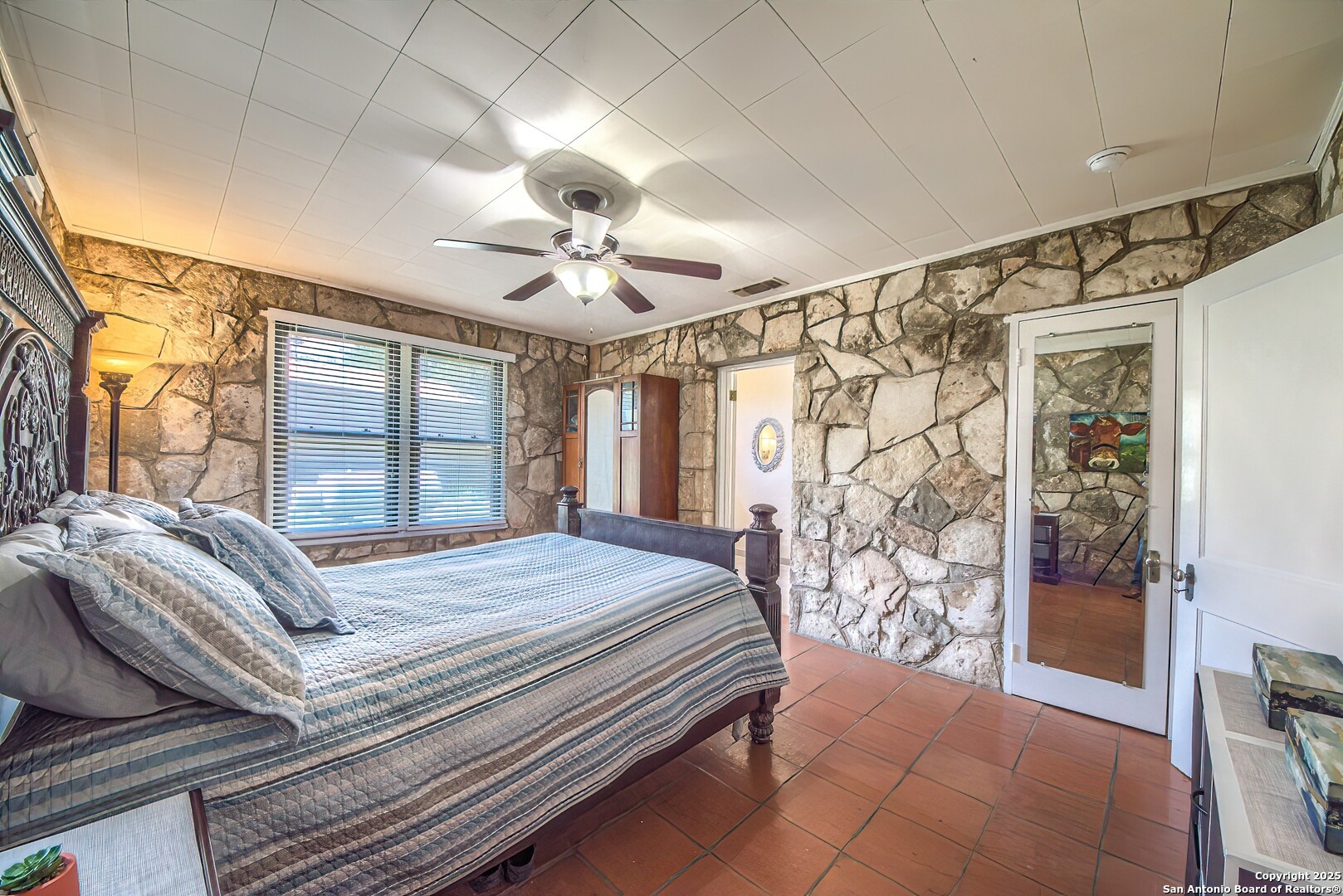 6986 County Road 271
