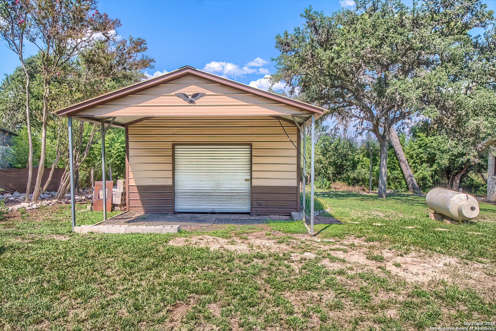 6986 County Road 271