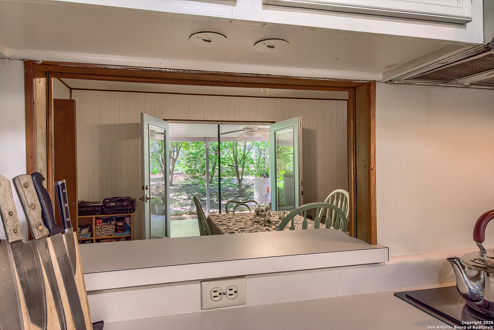 6022 Clearbrook