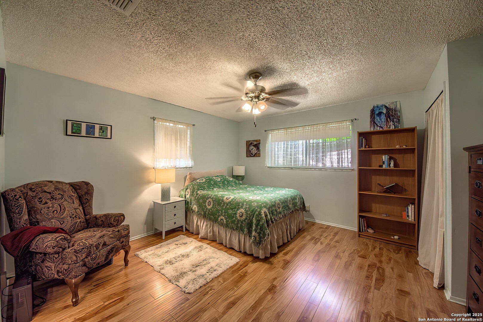 6022 Clearbrook