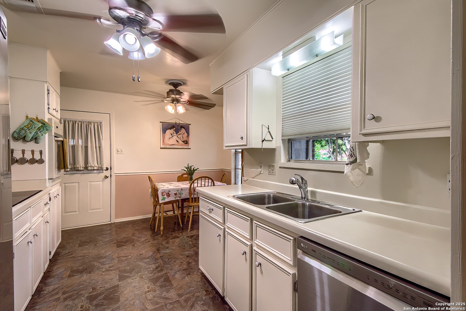 6022 Clearbrook