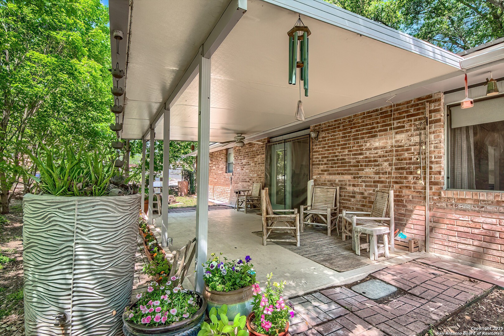6022 Clearbrook