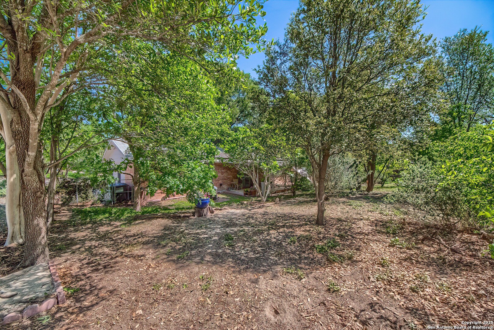 6022 Clearbrook
