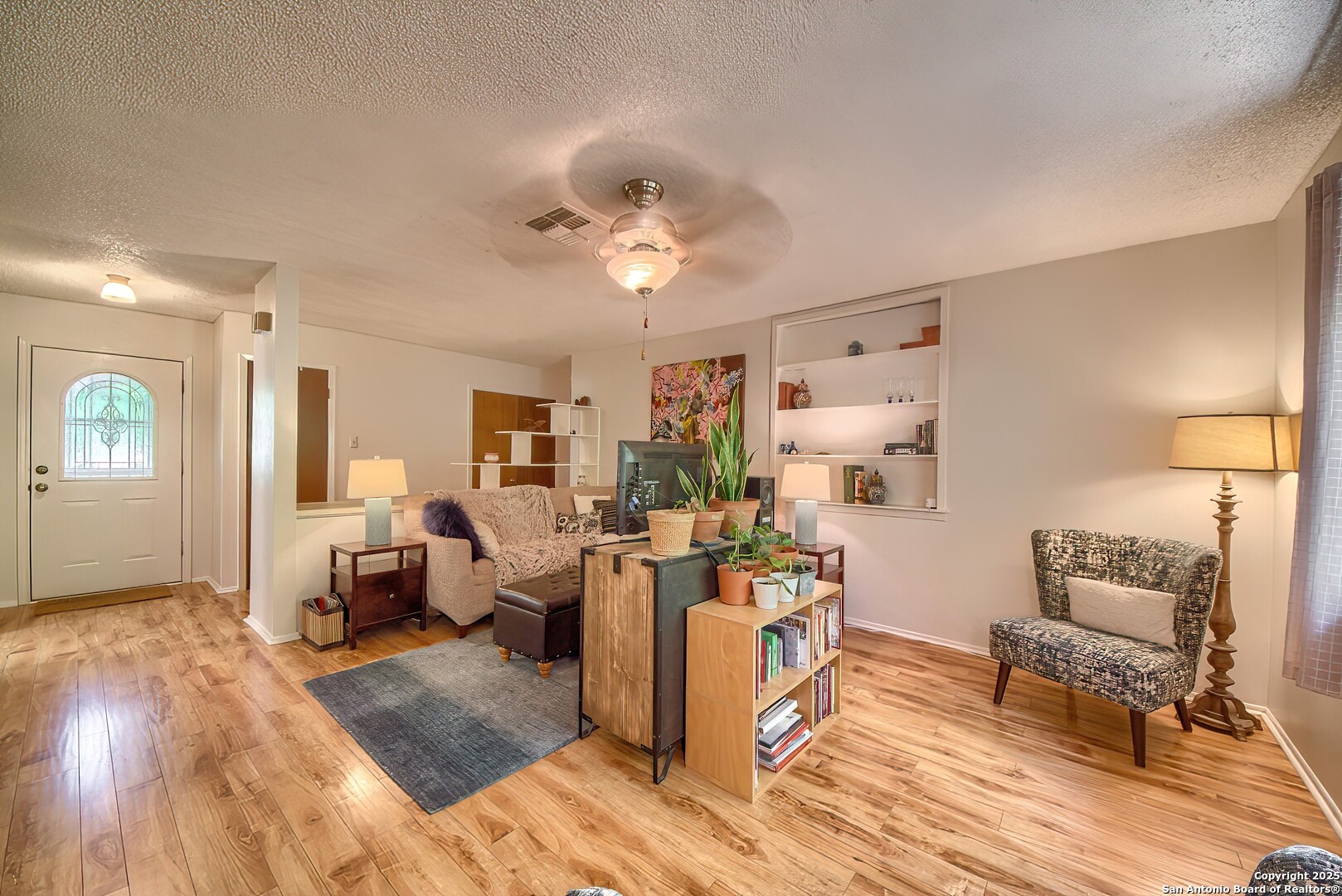 6022 Clearbrook
