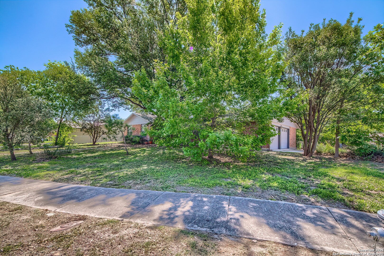 6022 Clearbrook
