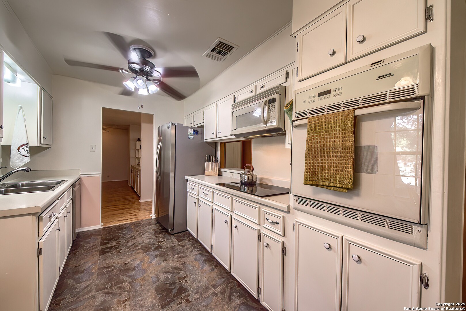 6022 Clearbrook
