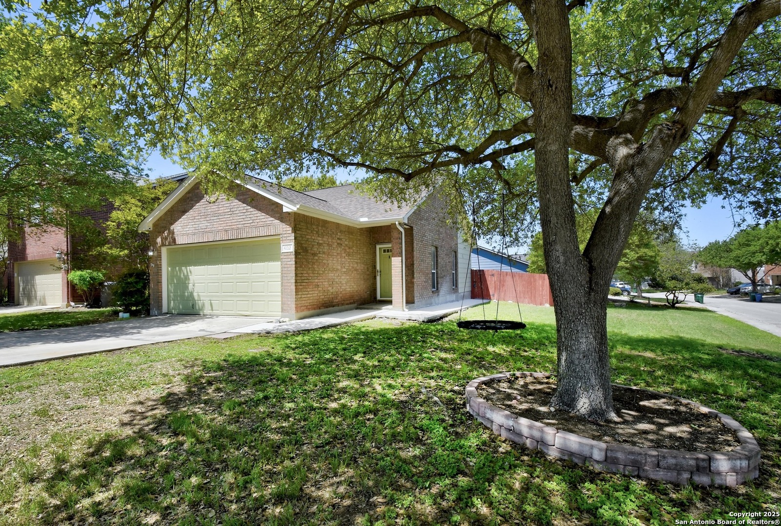 4102 Griffin Oaks