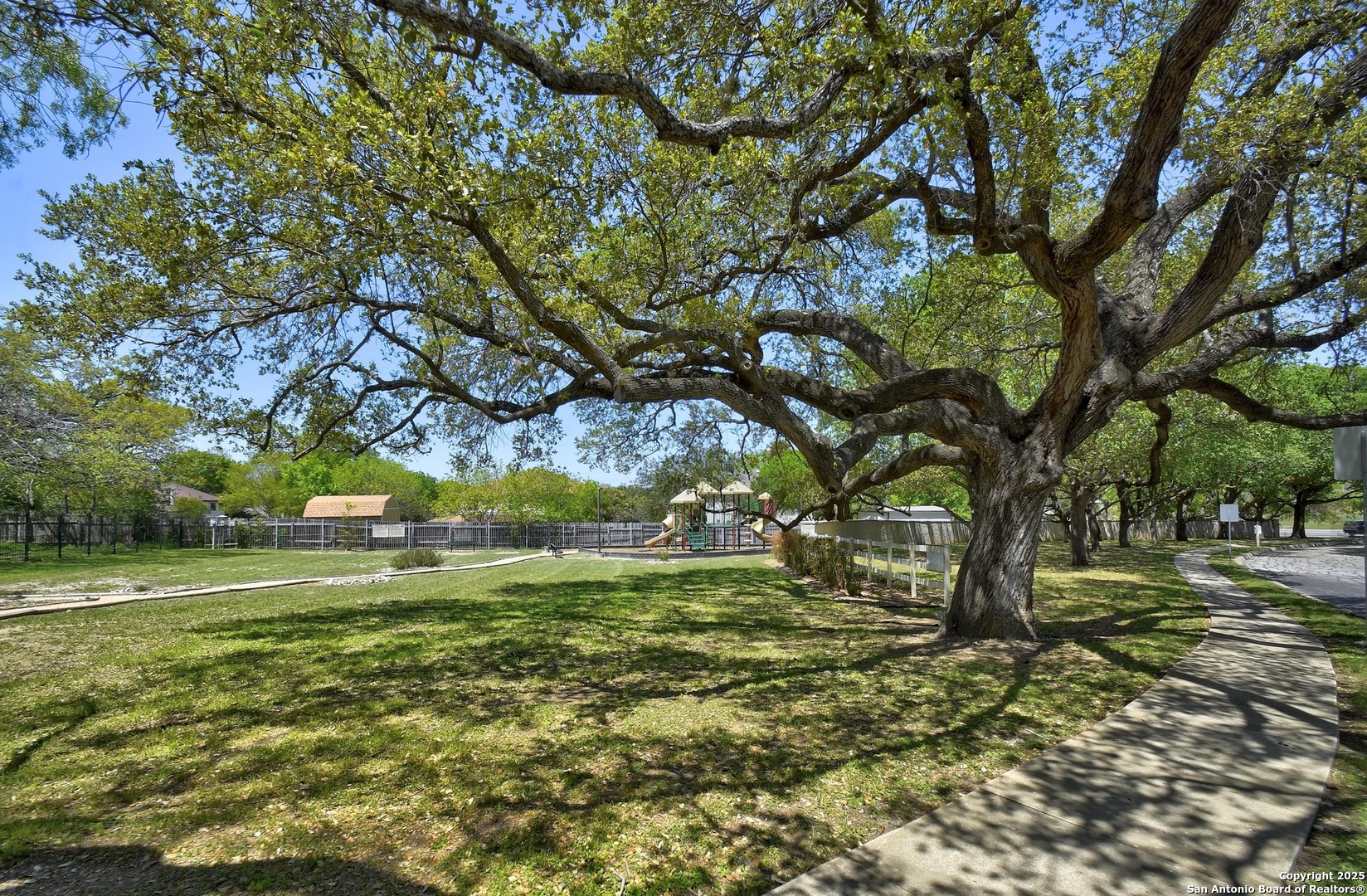 4102 Griffin Oaks