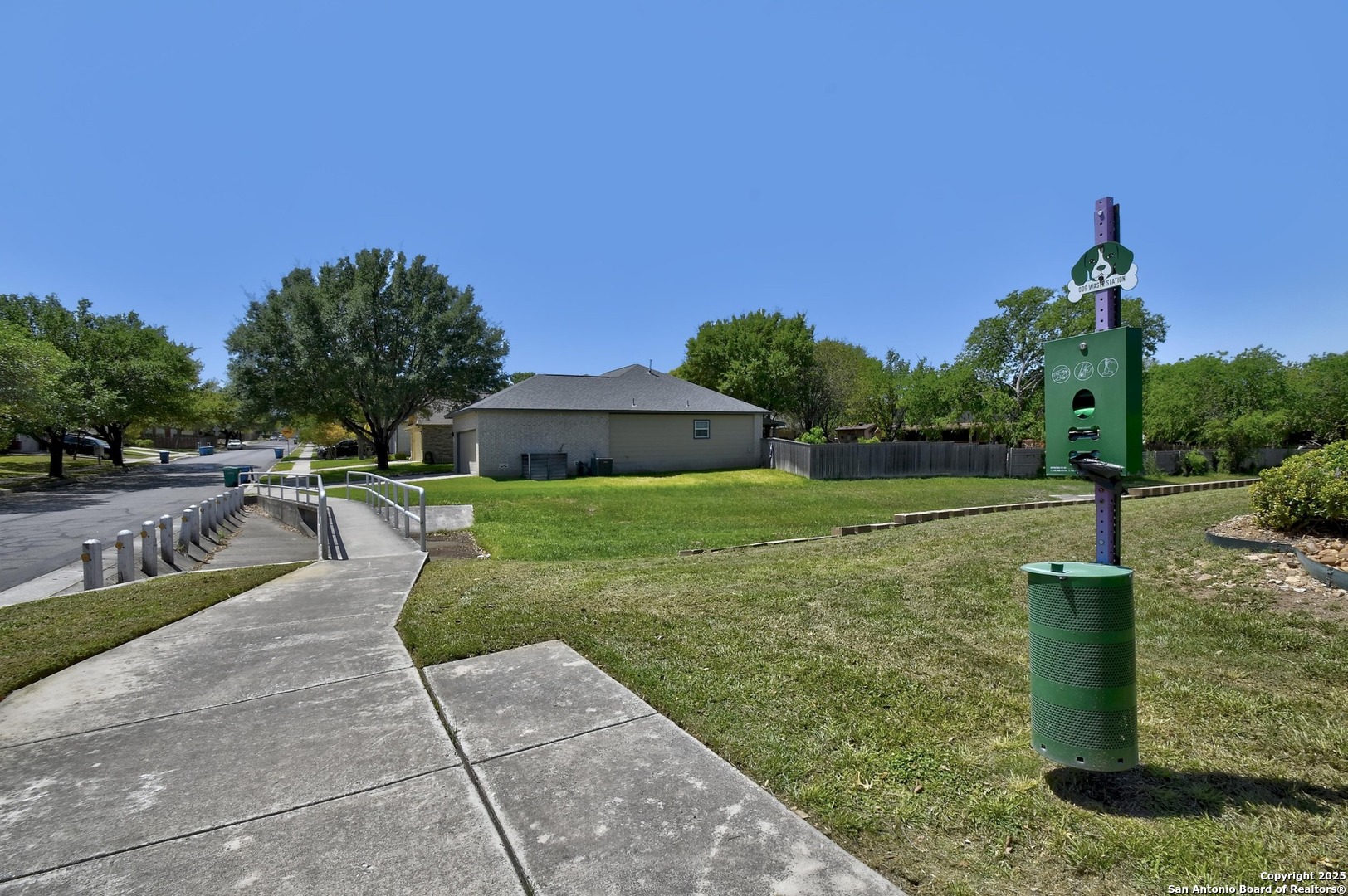 4102 Griffin Oaks