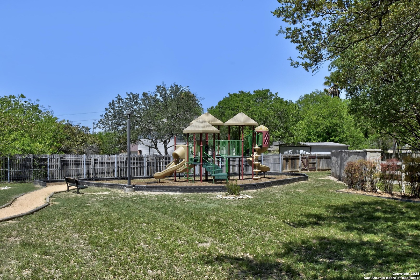 4102 Griffin Oaks