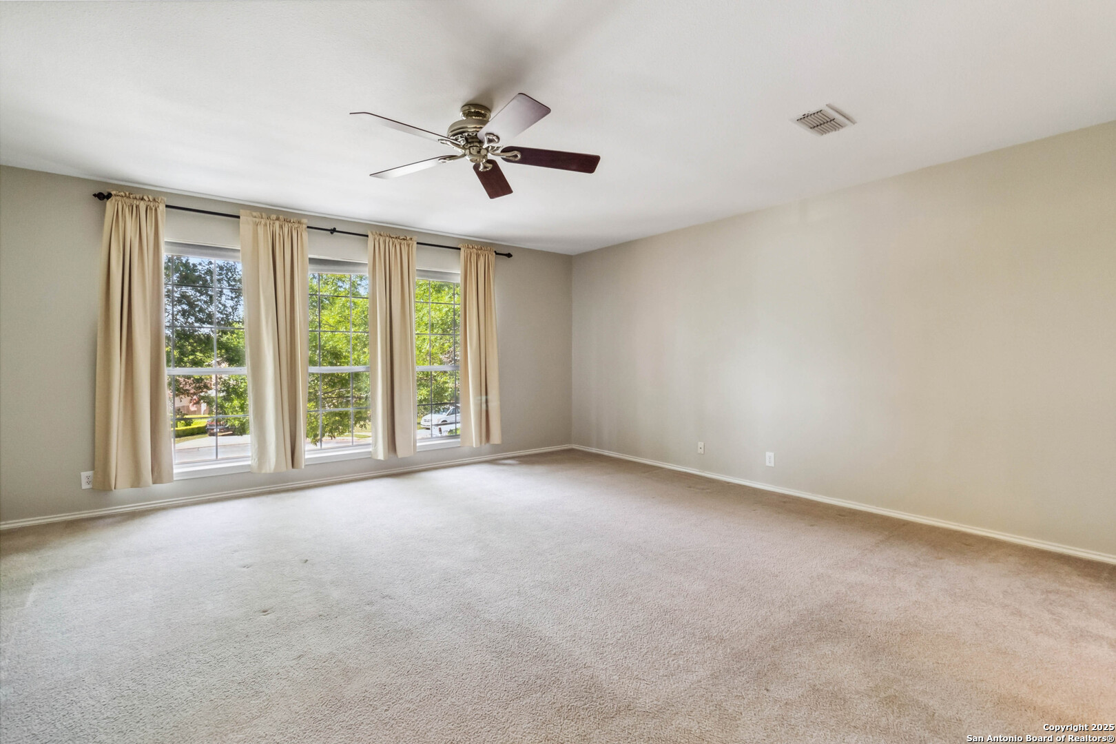 3528 Hamilton Pl