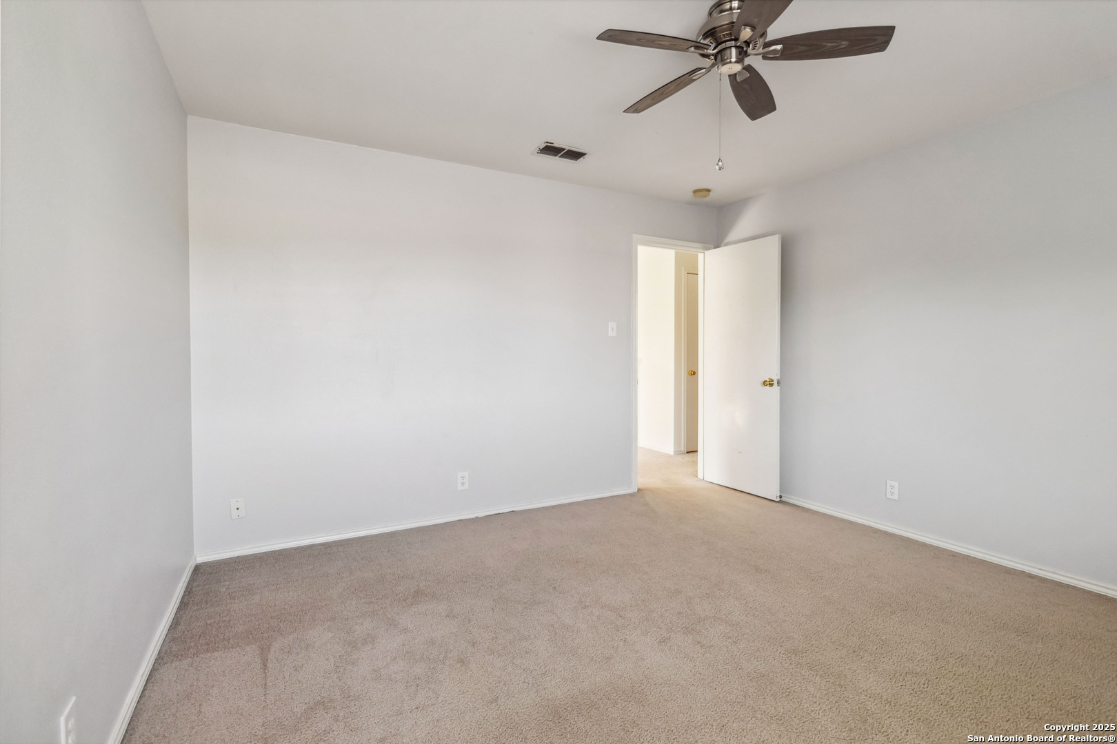 3528 Hamilton Pl