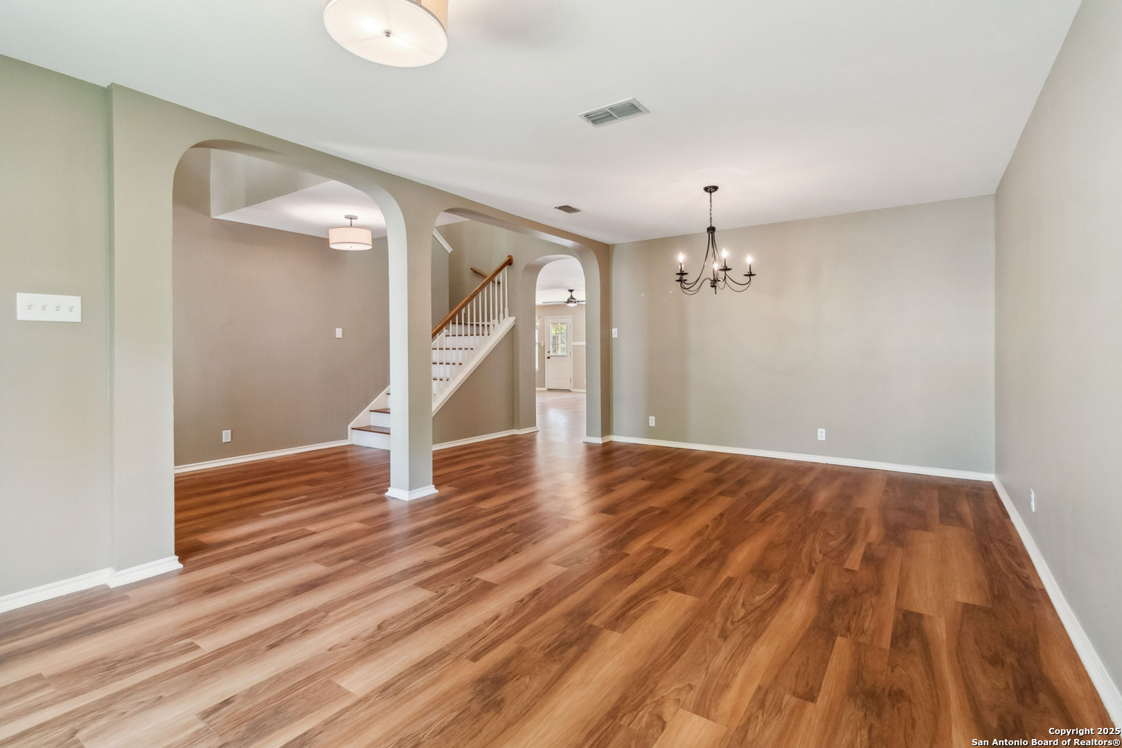 3528 Hamilton Pl