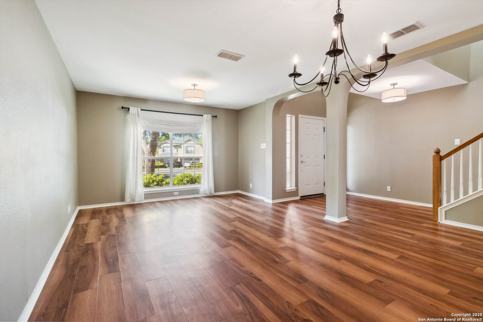 3528 Hamilton Pl
