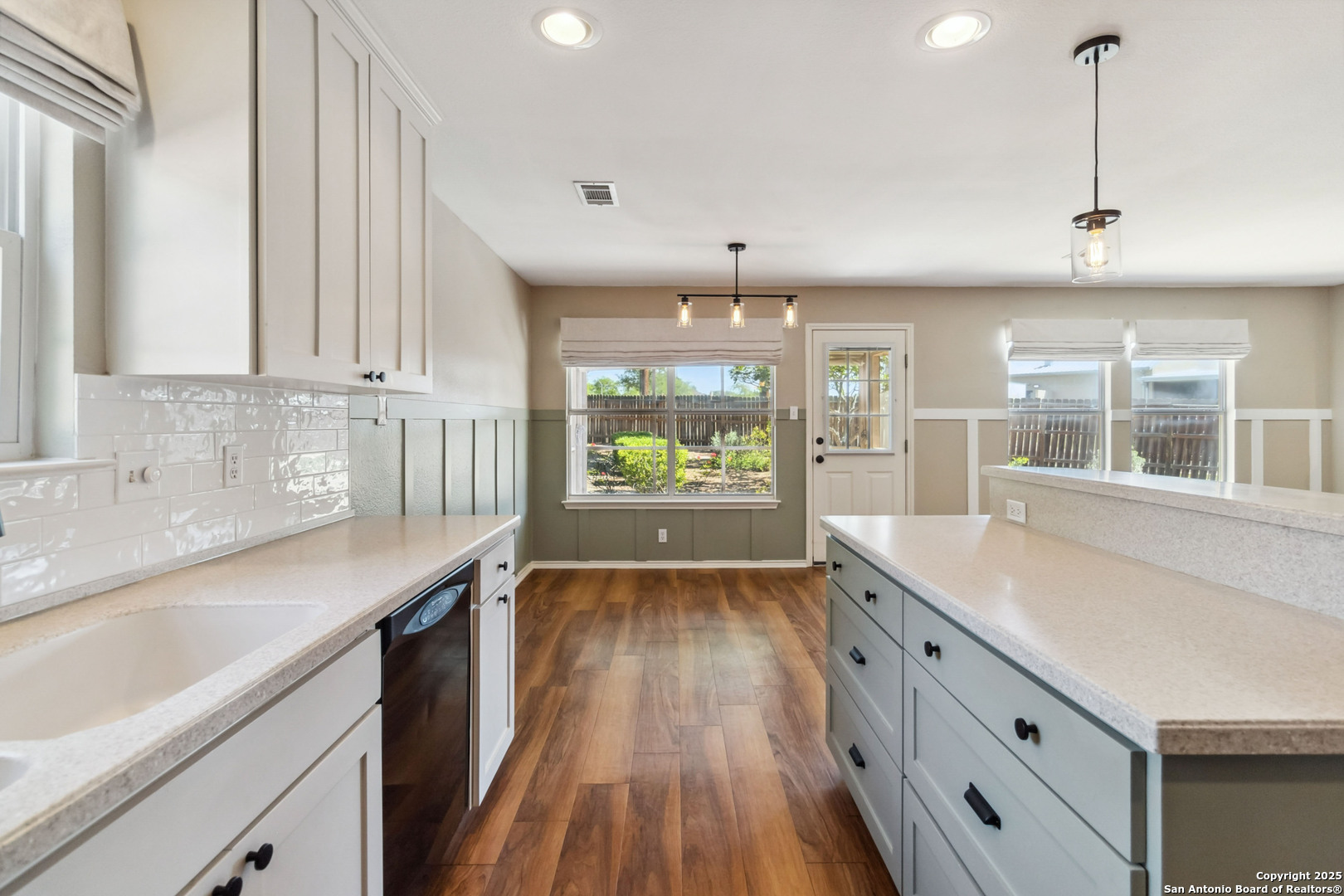 3528 Hamilton Pl