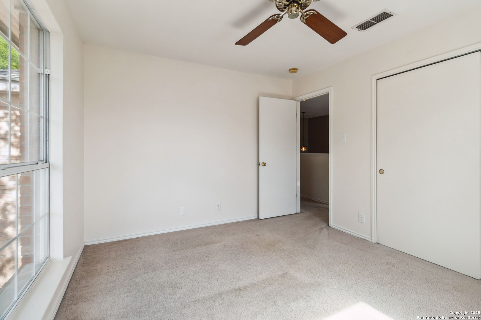 3528 Hamilton Pl
