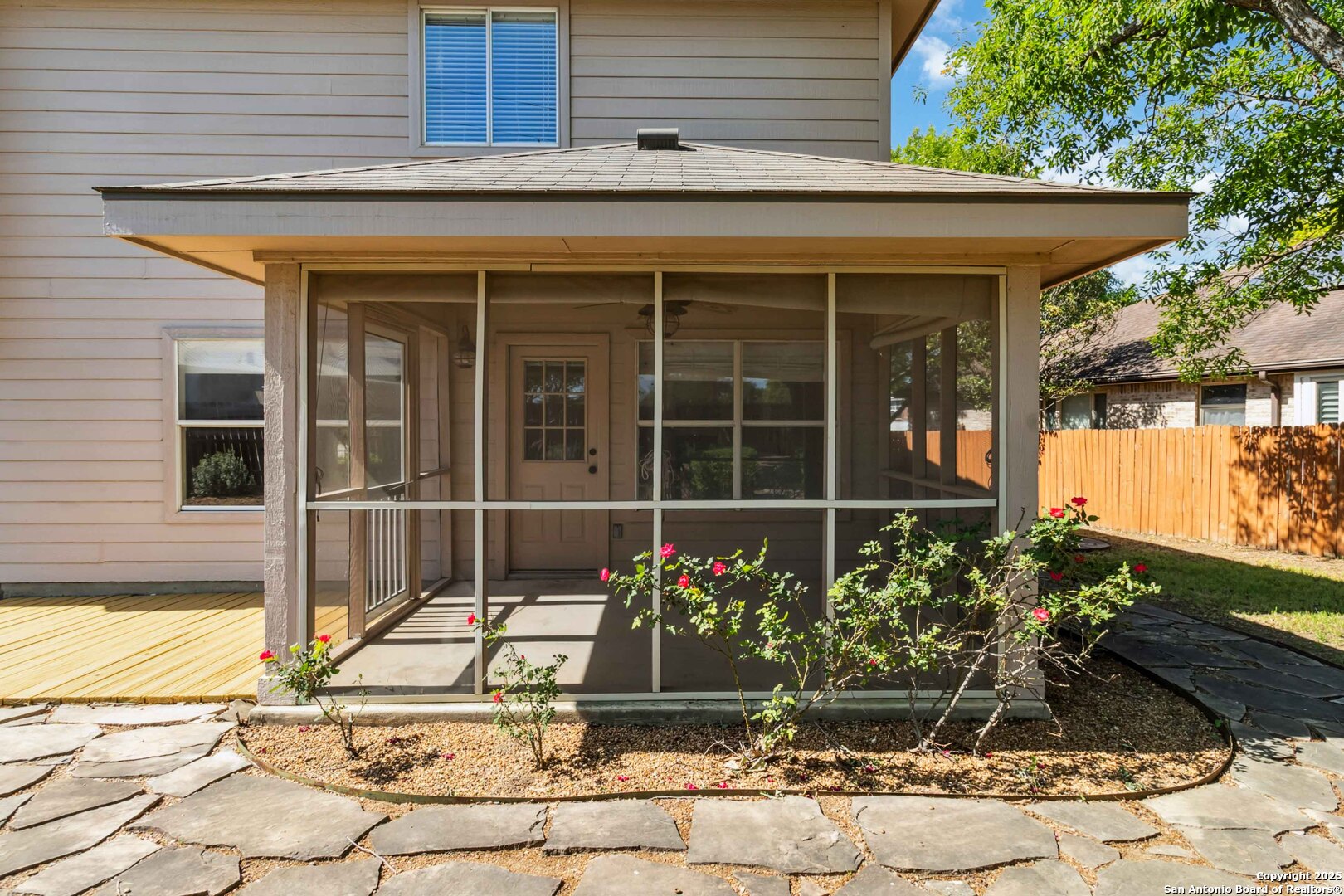 3528 Hamilton Pl
