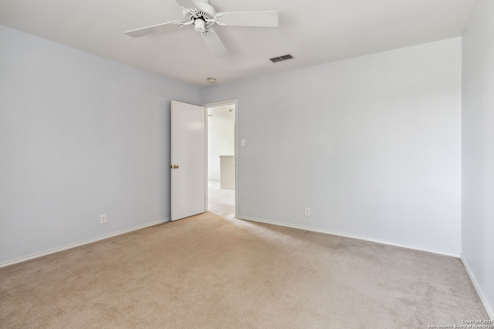 3528 Hamilton Pl
