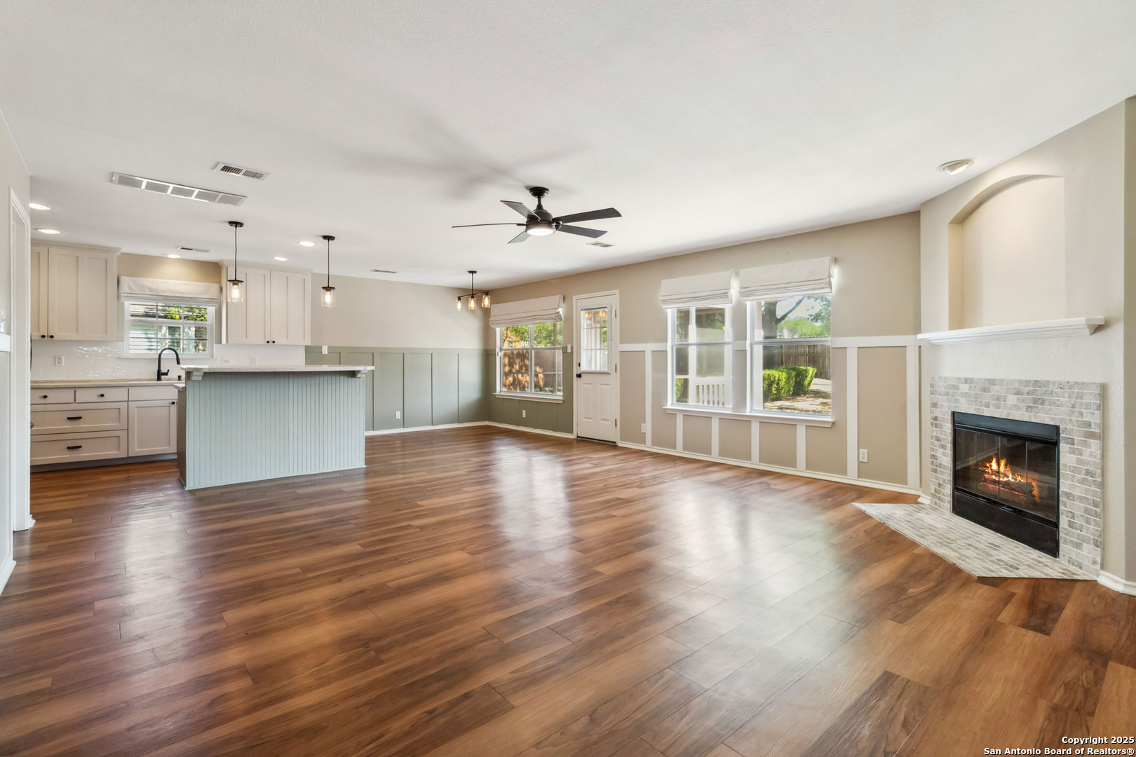 3528 Hamilton Pl