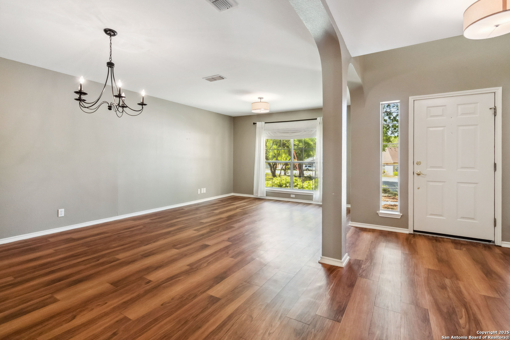 3528 Hamilton Pl