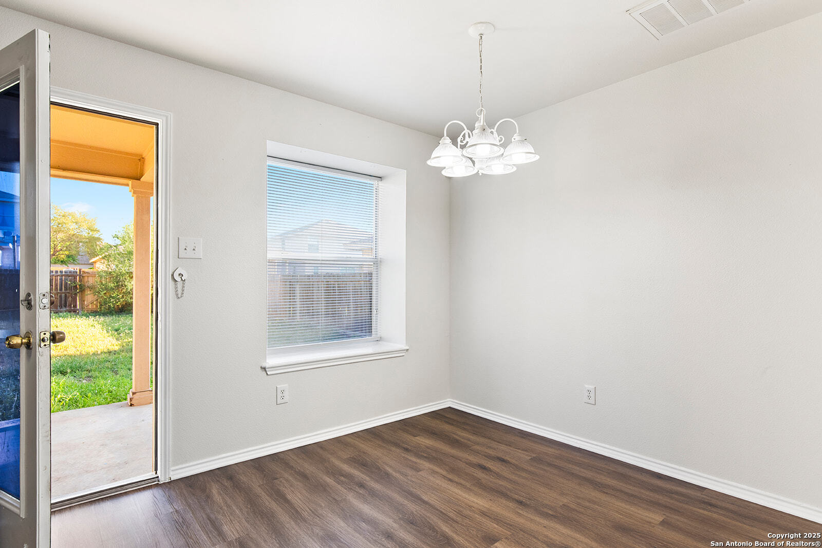 6523 Dancing Court