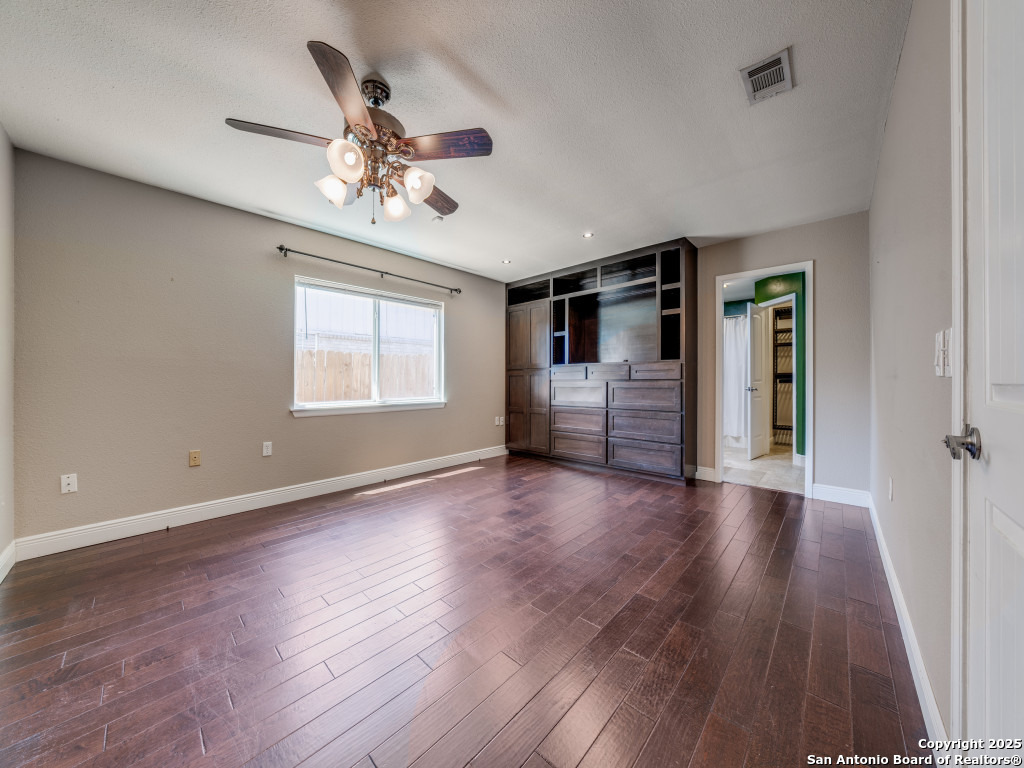 6231 Fox Creek